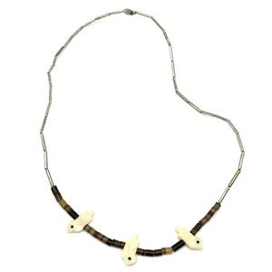 Vintage Native American Fetish Necklace Carved Cream Birds Brown Beads